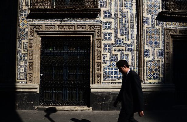 Private Tour in Mexico City with an Award Winning Author