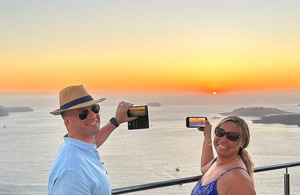 Private Sunset Wine Tour with 3 Wineries and Tapas