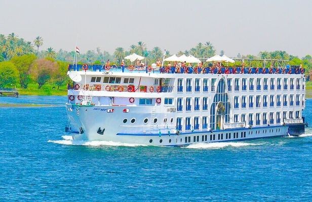4-Days Nile Cruise from Aswan to Luxor with Abu Simbel & Balloon
