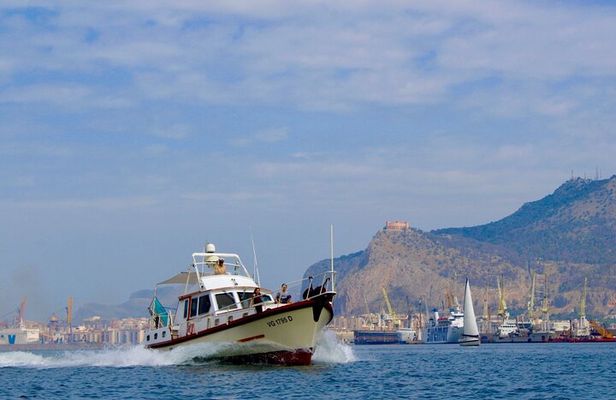 Boat excursion from Palermo with aperitif and wine