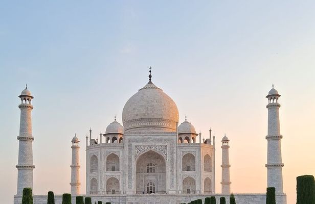Exclusive Sunrise Taj Mahal Excursion from Delhi all Inclusive