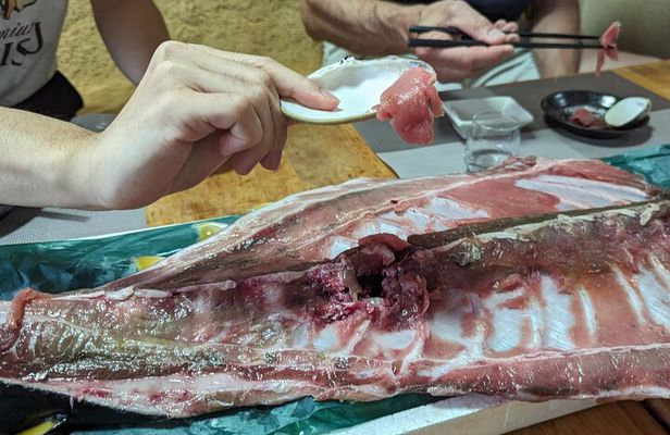 Tsukiji Fish Market Tour & Buy fish to eat at Hidden Home Kitchen