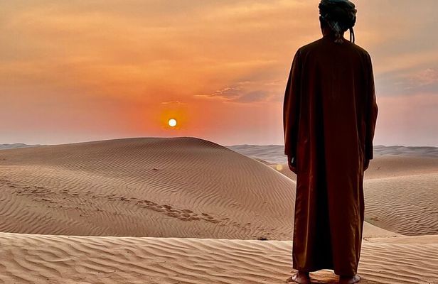 Small Group Safari World with Sunset in Wahiba Desert Tour