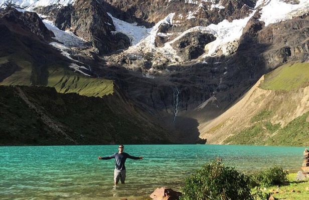 Huamantay Lagoon