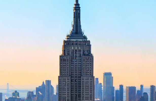 VIP All Access Empire State Building and Manhattan Walking Tour