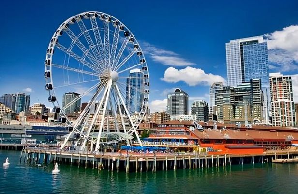 Seattle Must-See Attractions Private Walking Tour with a Guide