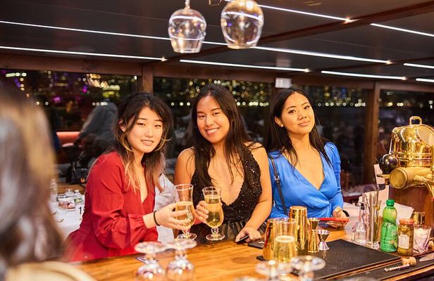New York City Dinner Cruise with Live Music 
