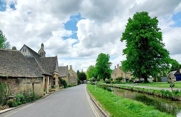 Cotswolds Tour from London Bibury, Burford, Snowshill & Pub Lunch
