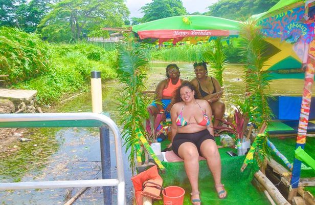 Private tour from Ocho Rios to Rio Nuevo Rafting and Shopping
