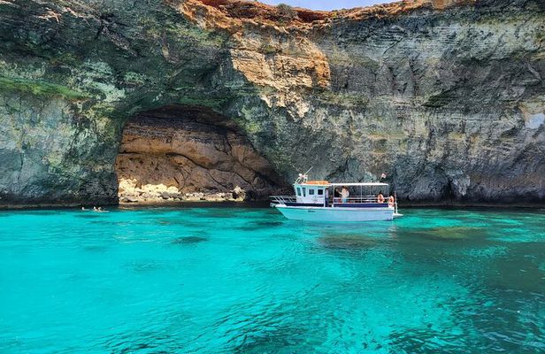 Mellieha: Gozo, Comino, Sea Caves, and Blue Lagoon Cruise