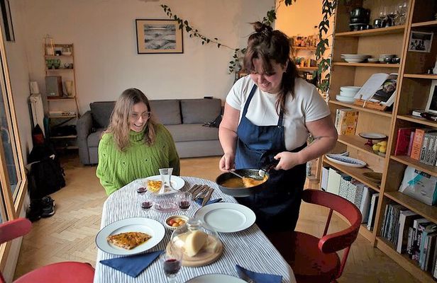 Private French Home Cooking Class in Paris with Local Chef Ioana