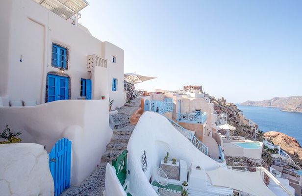 Enjoy the best of Santorini with our Private Tour!