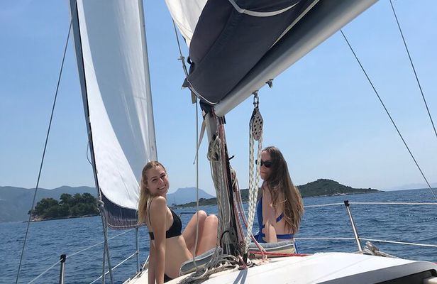 Sailing Korcula: Learn to Sail and Relax on the Water
