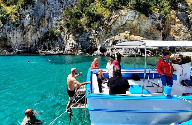 "Classic" Boat Trip to Capo Palinuro