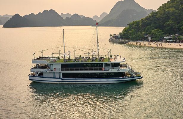 Halong Bay Day Tour by 5-Star Arcady Premium Cruise, All Included