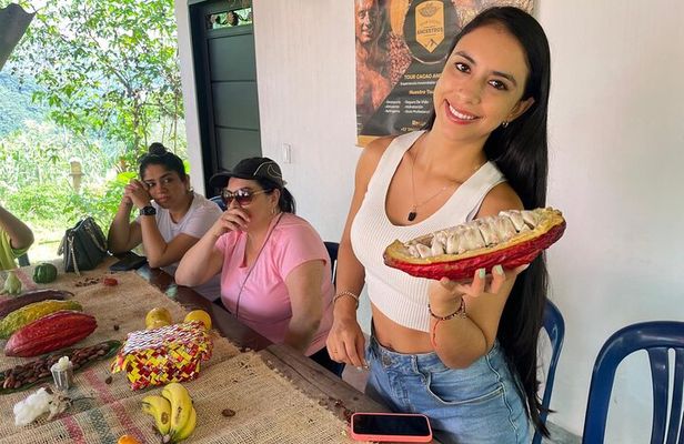 Chocolate Tour With Exfoliation in Beautiful River from Medellín!