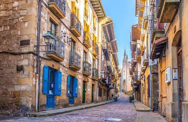 Small Group Hondarribia Historic Walking Tour