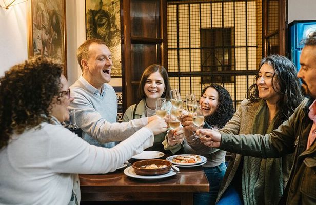 Seville's Triana Neighborhood Tapas & Wine Tour