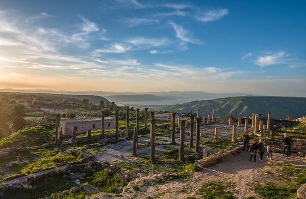 Full Day Roman Heritage Tour in Jordan Um Qais, Ajloun and Jerash