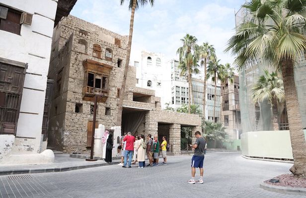 Tour Al Balad with A local Certified Guide