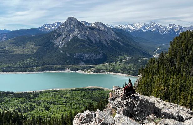 Calgary to the Rocky Mountains Private Day Tour