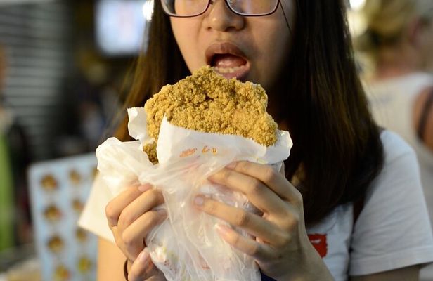 Taste Taipei: Private 6H Food Tour from Keelung Shore Excursion