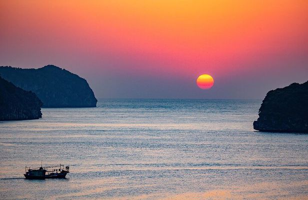 Experience Lan Ha Bay: Half-Day Boat Trip, Kayaking, and Sunset
