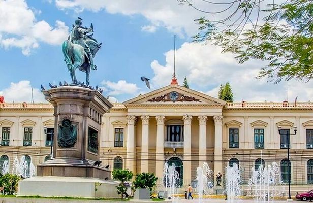 San Salvador Must-See Attractions Walking Tour With A Guide