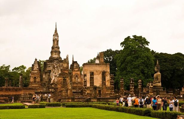 3 Hour Bus Tour in Ayutthaya Heritage and Temples