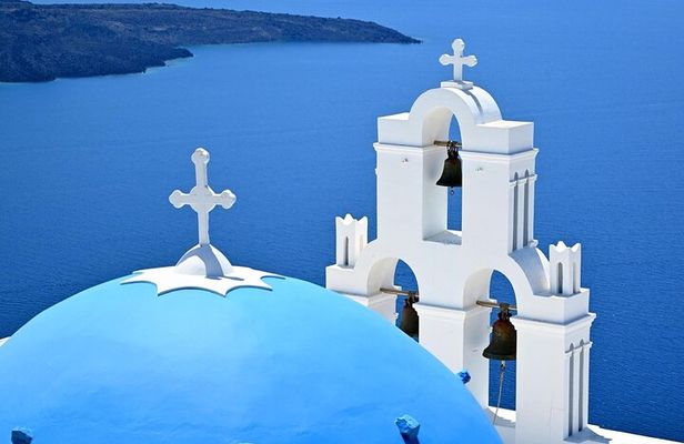 Discover Santorini: Private Tour with a Local Driver