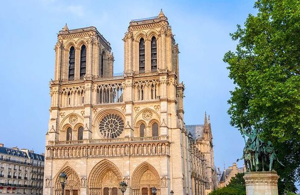 Notre Dame Mystery and Latin Quarter Walking Tour