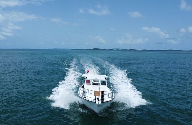 All-Inclusive: Snorkel, Beach, and Relax on a Classic Charter