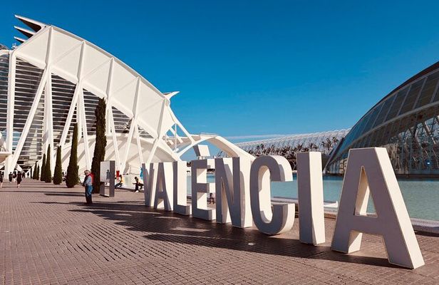 Valencia: Top 25 Highlights Guided Bike Tour