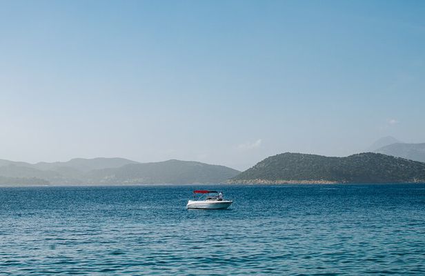 Private Speedboat Tour over Elaphiti Islands and Hidden Caves