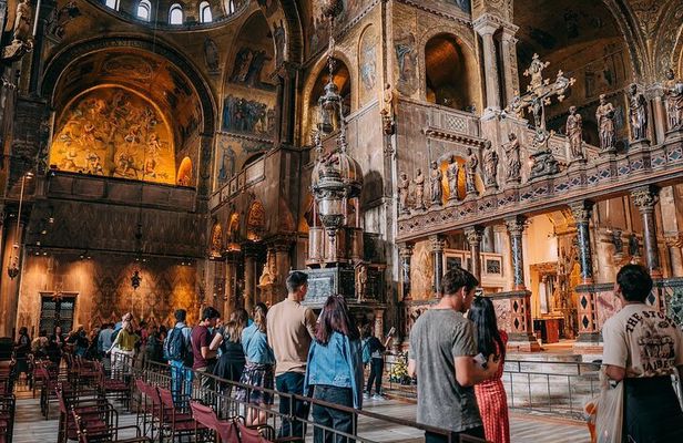  Small-group Saint Mark’s Basilica Priority Access
