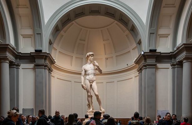 Florence: Accademia Gallery Audio Guided Tour led by Tour Leader