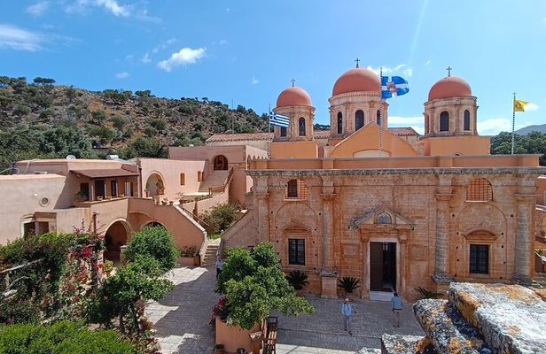 Private Tour of Chania: Wine, Views, and Impressions.