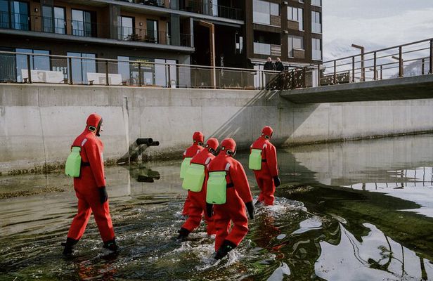 2 Hours Urban Arctic Floating Activity in the Harbours of Tromsø