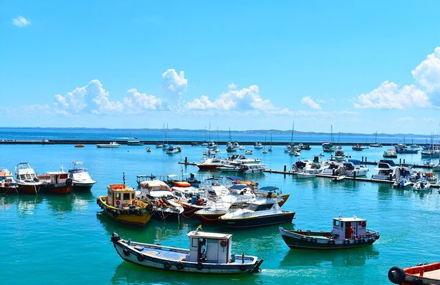 Salvador Showcase: A Complete City Adventure