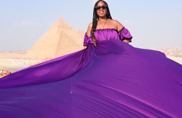 Private Half-day Tour to Giza Pyramids and Sphinx with Camel Ride and Lunch