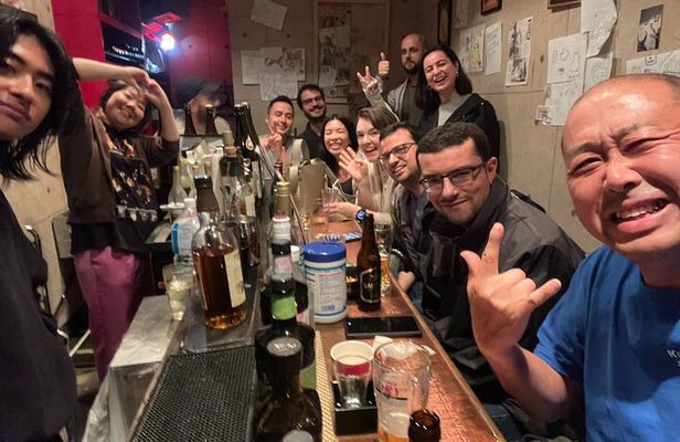Shinjuku Kabukichou local areas Exploring Tour in Bar or Hot Bath