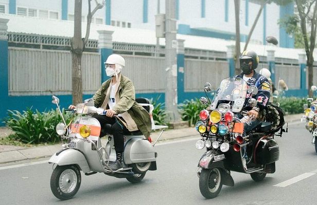 Saigon Vespa Adventure: Private Ho Chi Minh City Sightseeing Tour