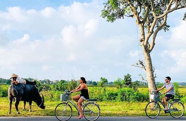 Scenic Hoi An: Private Bike Journey Through the Countryside