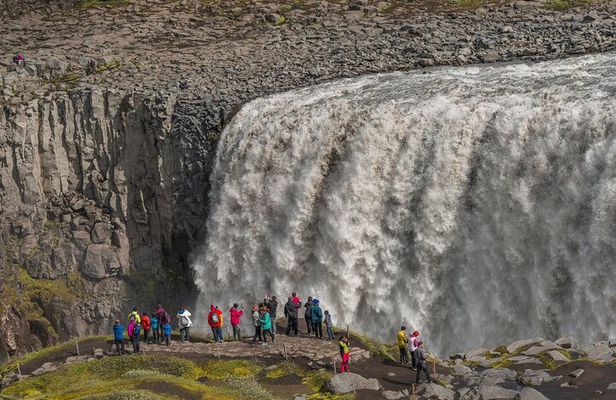 5-Day Small Group Journey Around Iceland