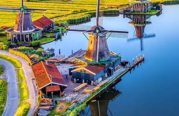 Zaanse Schans Edam Volendam Private Day Tour from Amsterdam