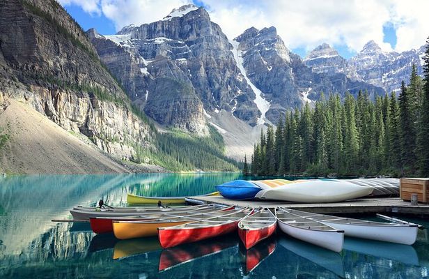Explore Banff with Moraine Lake & Lake Louise | Private Tour