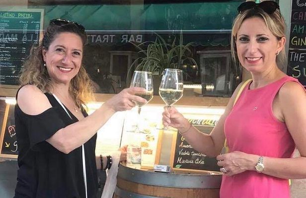 Athens Highlights Easy Walking Tour with Tastings