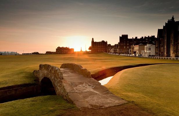 Glasgow: Kelpies, St Andrews and Fife Adventure