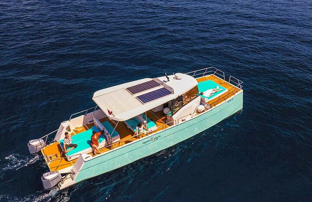 Luxury Blue Cave and Elaphiti Islands Small Group Tour