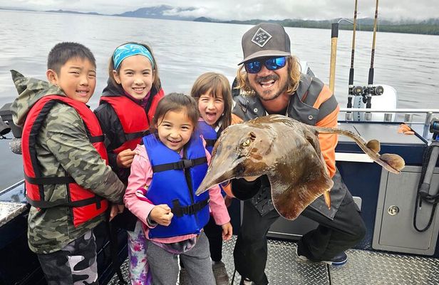 Private Ketchikan Fishing Combo & Whale Watching/ Wildlife 5 HR